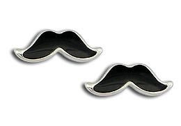 Brinco de bigode resinado na cor preta folheado a prata